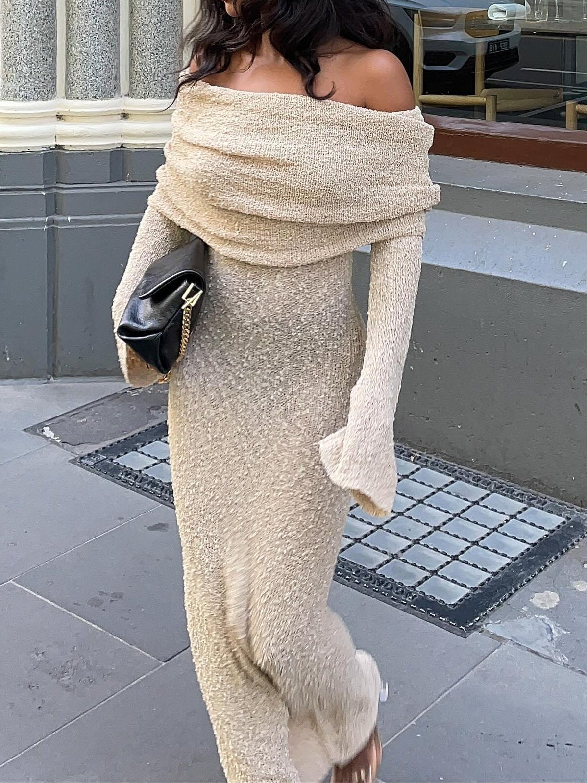 Off-the-shoulder knitted midi dress