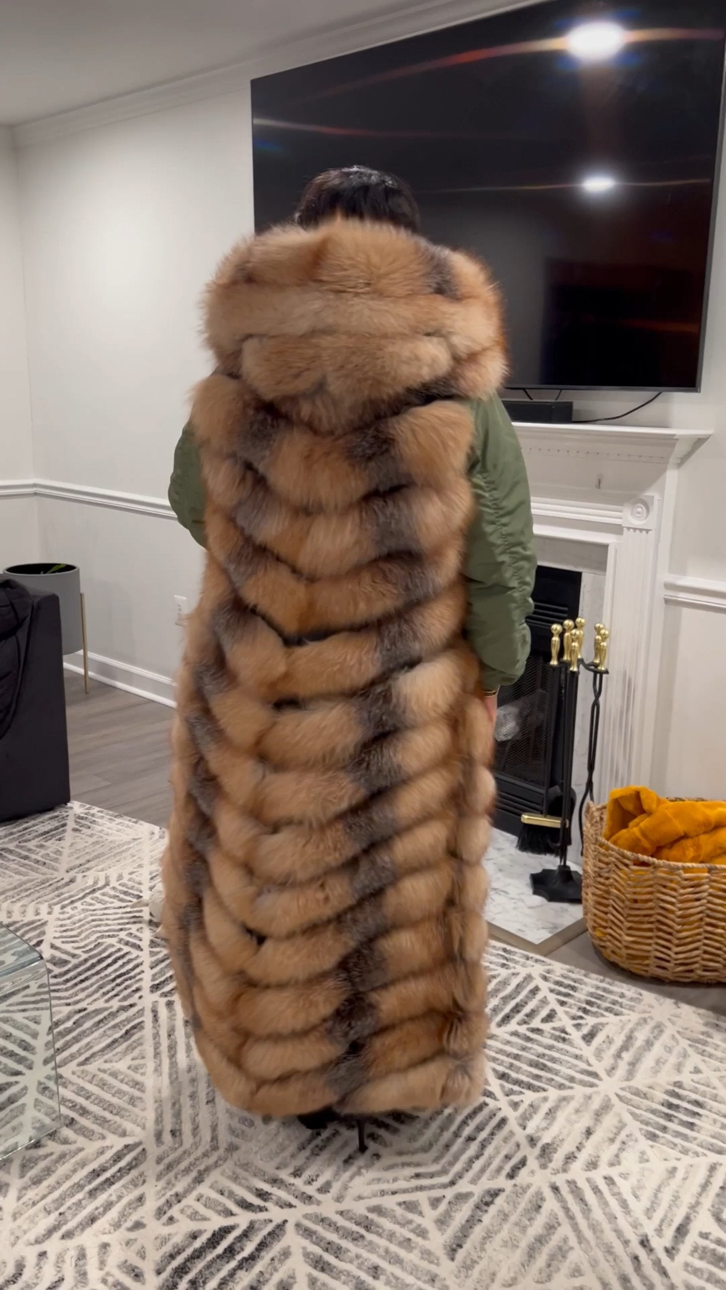 Long detachable eco-friendly fox fur vest